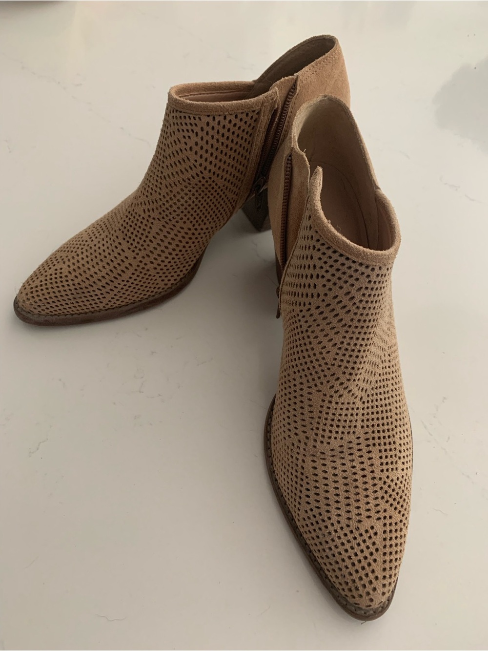 Lucky Brand,Perforated Pointed-Toe Ankle Booties - Tan, size 8.5